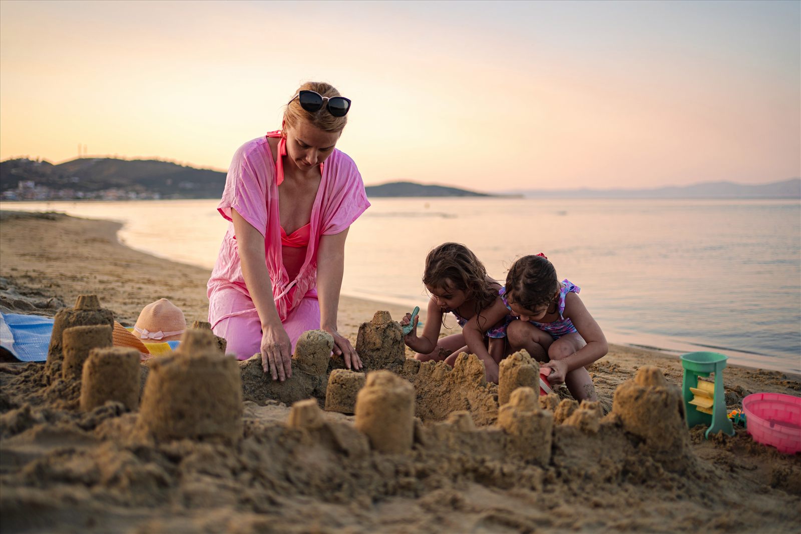 Dokumente als Symbolbild für e-Visa und Einreise